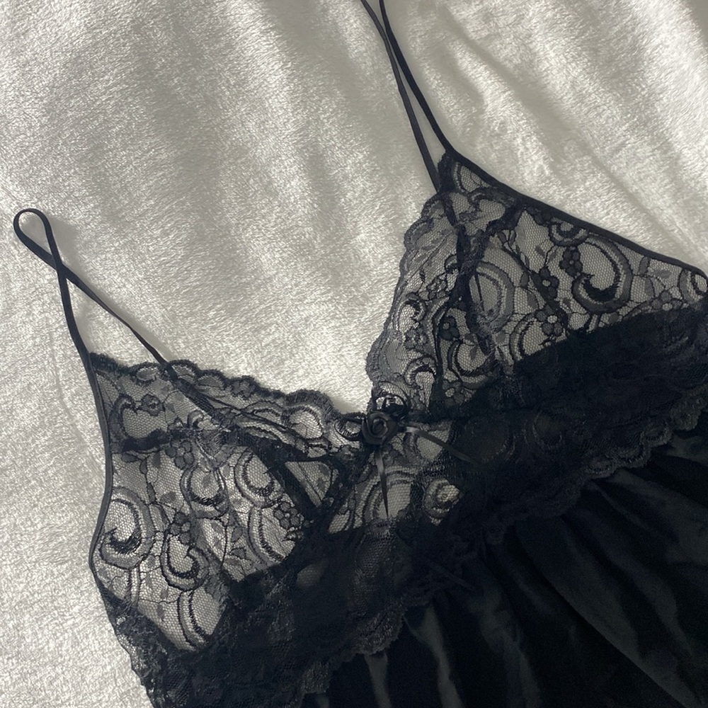 Super sheer black lingerie night camisole / gown - Picture 2 of 15